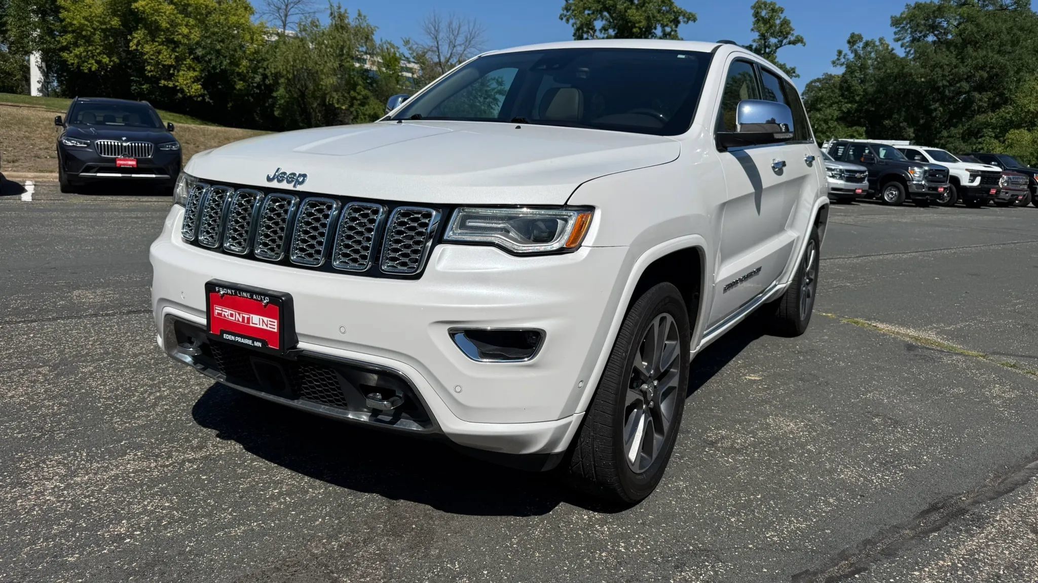 Used 2017 Jeep Grand Cherokee Overland w/ Jeep Active Safety Group AWD/4WD image 16