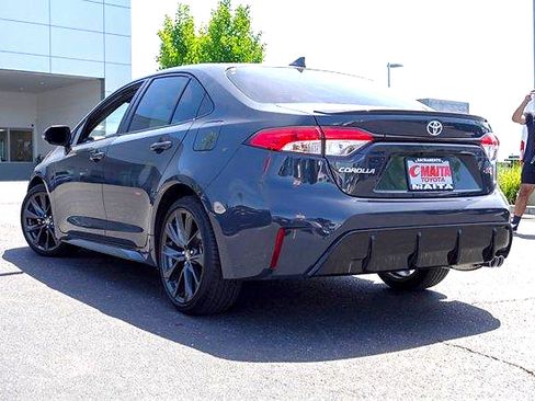 Used 2024 Toyota Corolla SE w/ SE Premium Package FWD image 7