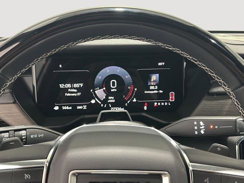 Used 2024 GMC Acadia Denali w/ Super Cruise Package image 11