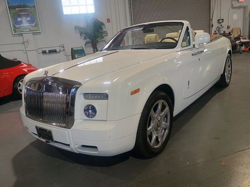 Used 2011 Rolls-Royce Phantom Drophead Coupe image 1