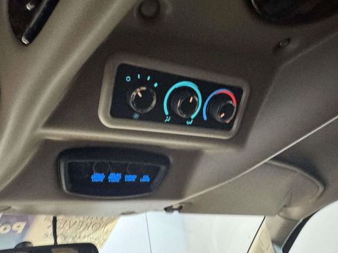 Used 2023 GMC Savana 2500 RWD image 31