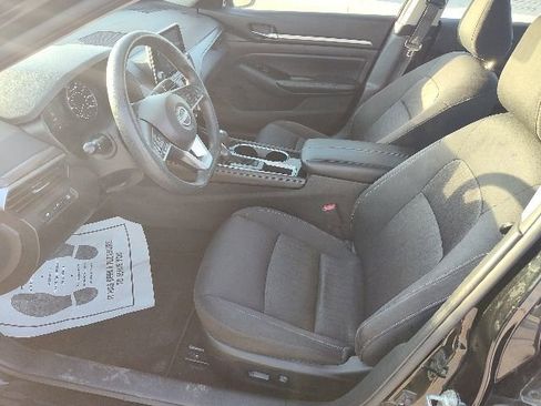 Used 2023 Nissan Altima 2.5 SV image 11
