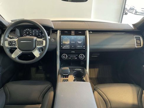 Used 2025 Land Rover Discovery S AWD/4WD image 24
