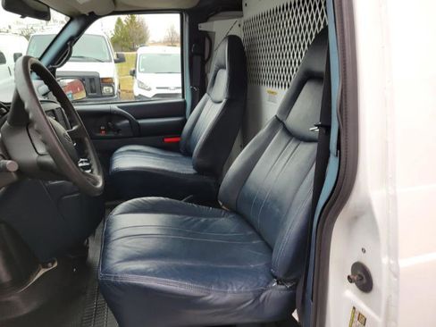 Used 2005 Chevrolet Astro image 49