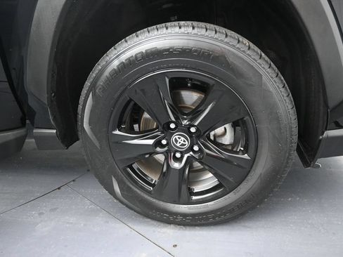 Used 2024 Toyota RAV4 XLE FWD image 42