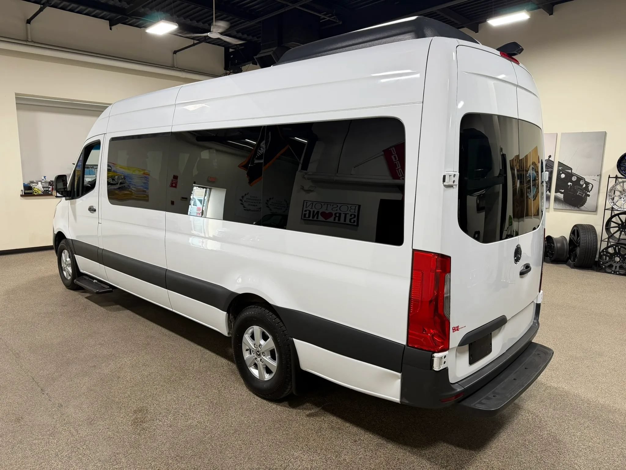 Used 2019 Mercedes-Benz Sprinter 2500 image 11