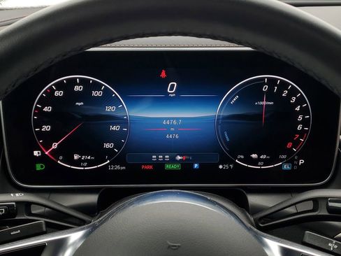 Used 2025 Mercedes-Benz GLC 350e 4MATIC image 13