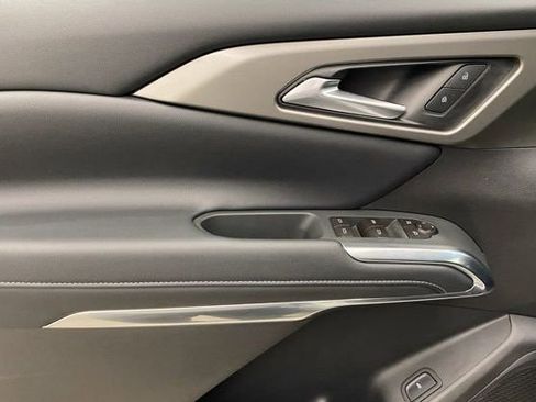 New 2026 Chevrolet Traverse LT w/ Driver Confidence Package AWD/4WD image 23