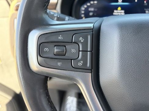 Used 2024 Chevrolet Suburban Premier RWD image 8