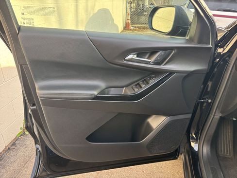 Used 2025 Chevrolet Equinox LT image 20