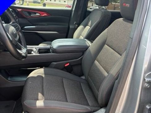 Used 2024 Chevrolet Traverse Z71 w/ Enhanced Driving Package AWD/4WD image 12