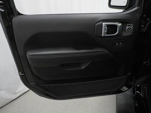 Used 2023 Jeep Wrangler Unlimited Sahara w/ Cold Weather Group image 44