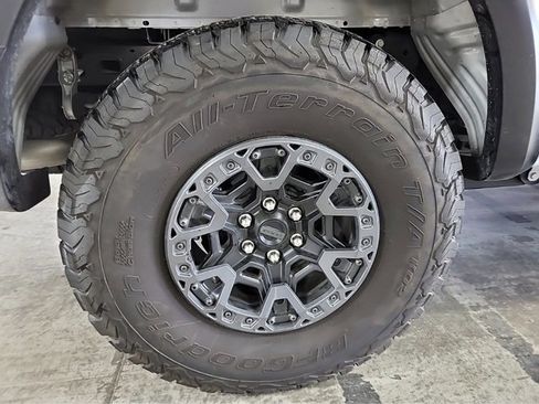 Used 2025 Ford F150 Raptor w/ Equipment Group 803A Raptor R image 9