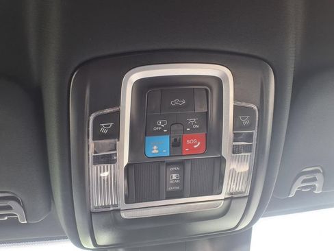 Used 2026 RAM 2500 Laramie AWD/4WD image 24