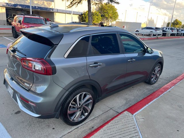 Used 2017 Kia Niro Touring FWD image 4
