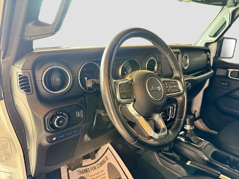 Used 2023 Jeep Wrangler Unlimited Sahara w/ Cold Weather Group AWD/4WD image 10