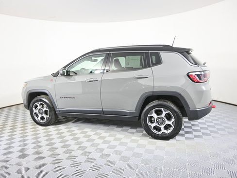 Used 2022 Jeep Compass Trailhawk w/ Trailhawk Convenience Group image 3