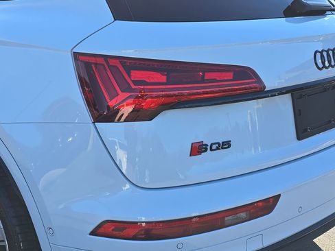 Used 2021 Audi SQ5 Prestige w/ Prestige Package image 39