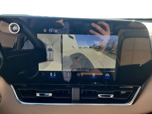 New 2026 Chevrolet Equinox ACTIV w/ Safety and Technology Package image 19