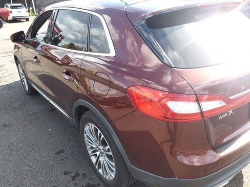 Used 2016 Lincoln MKX Reserve w/ Climate Package image 13