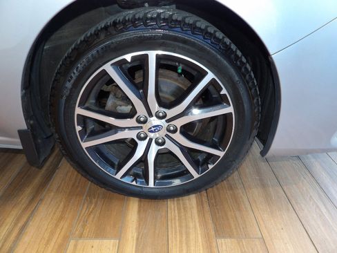 Used 2019 Subaru Impreza 2.0i Limited w/ Popular Package #2 AWD/4WD image 4