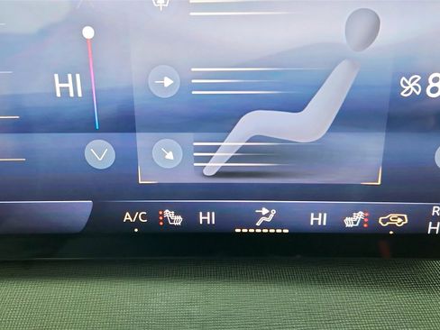 Used 2025 Buick Enclave Preferred image 24