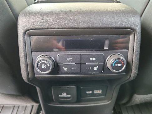 Used 2021 GMC Acadia Denali w/ Denali Technology Package image 21