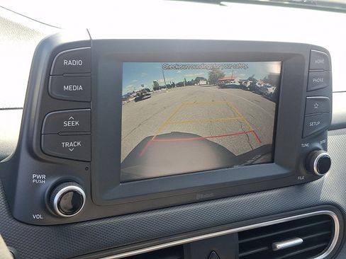 Used 2021 Hyundai Kona SE AWD/4WD image 17