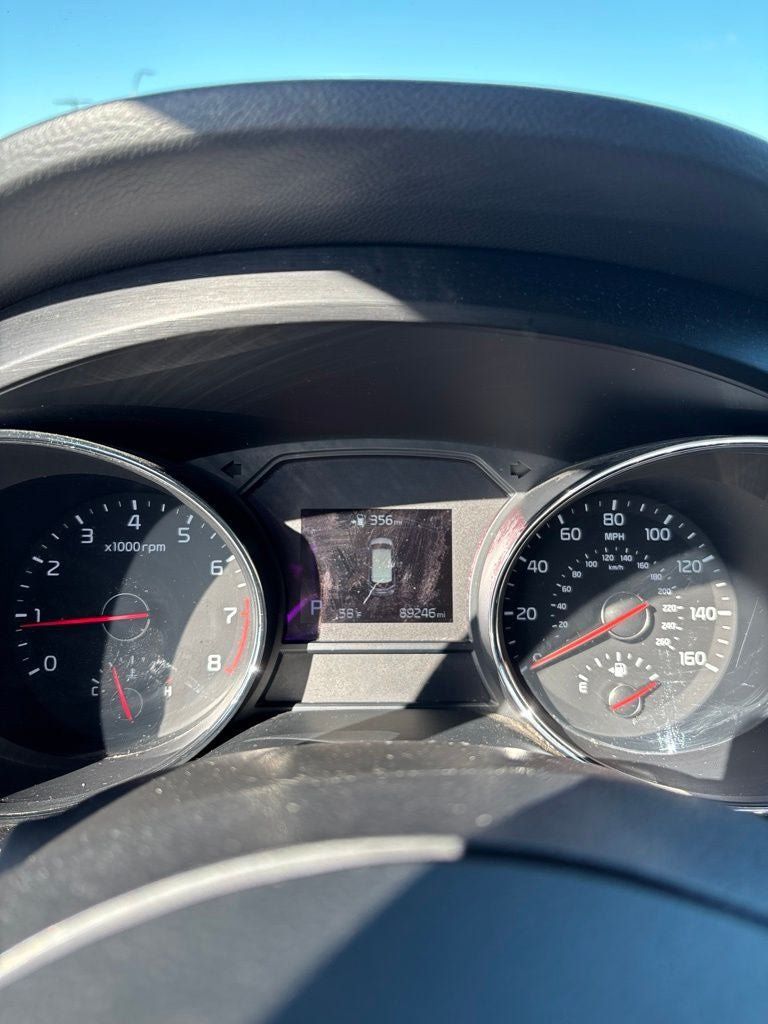 Used 2021 Kia Sedona EX FWD image 16