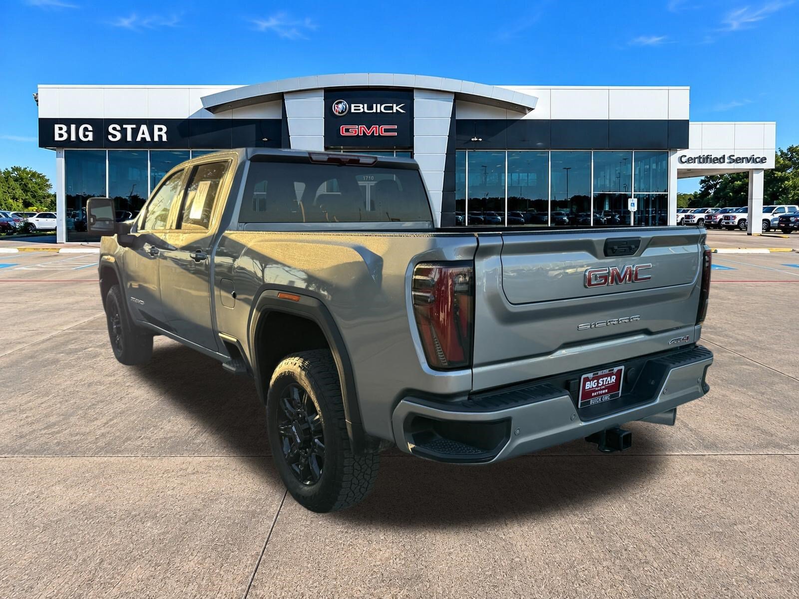 Used 2026 GMC Sierra 2500 AT4 AWD/4WD image 5