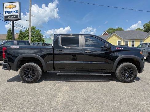 Used 2021 Chevrolet Silverado 1500 Custom Trail Boss w/ Midnight Edition AWD/4WD image 8