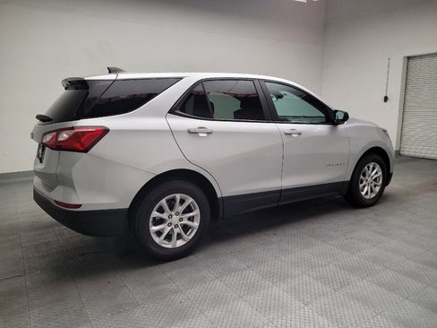 Used 2021 Chevrolet Equinox LS FWD image 10