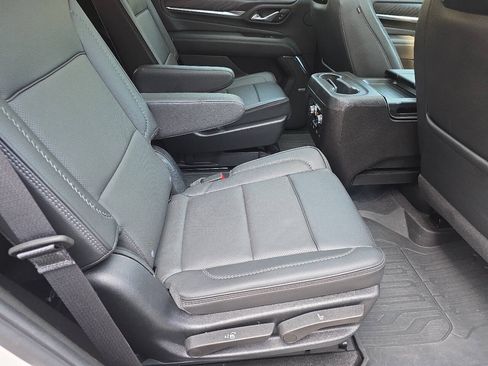 Used 2023 GMC Yukon Denali w/ Denali Reserve Package AWD/4WD image 25