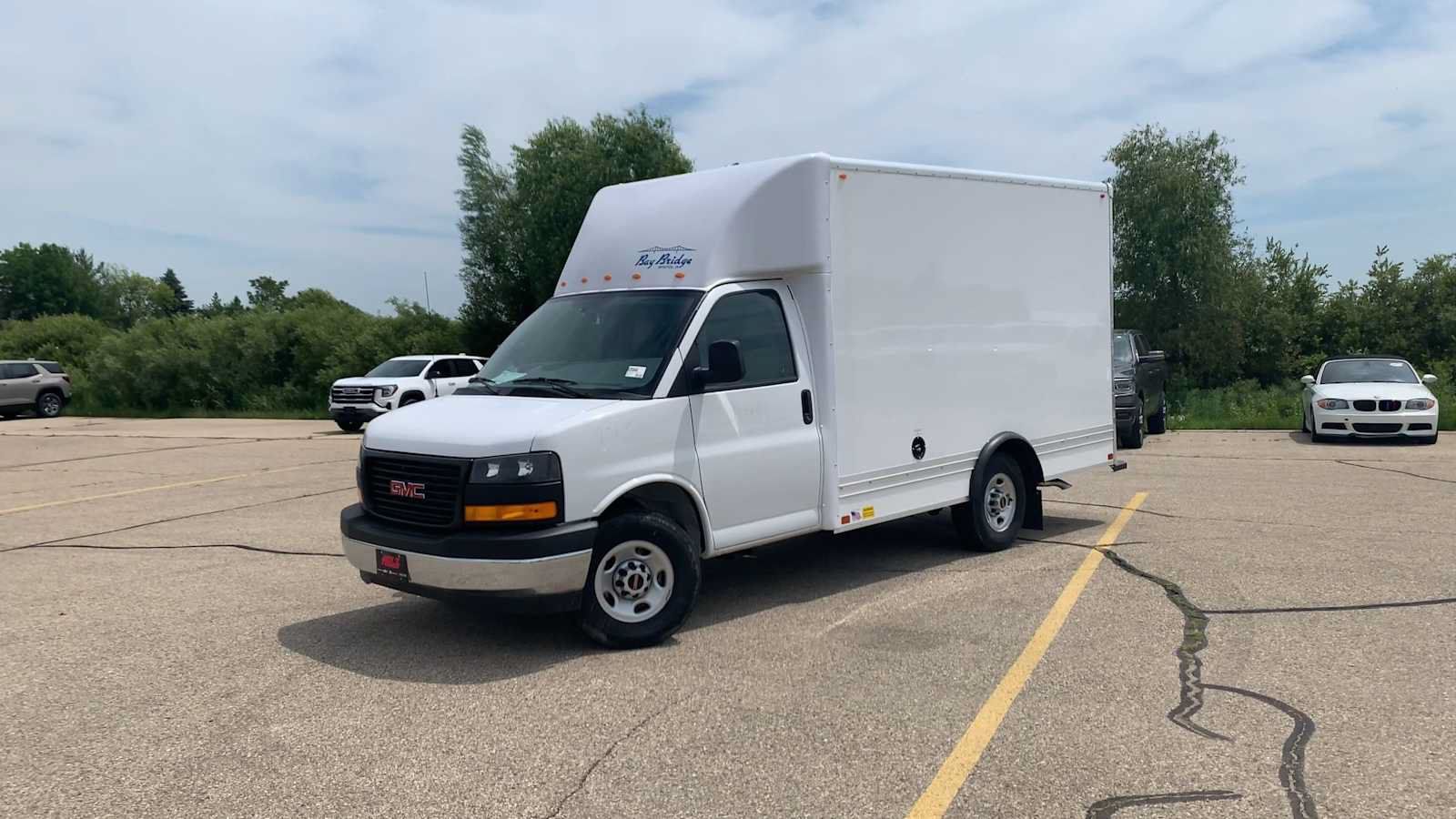New 2025 GMC Savana 3500 w/ Power Convenience Package RWD image 4