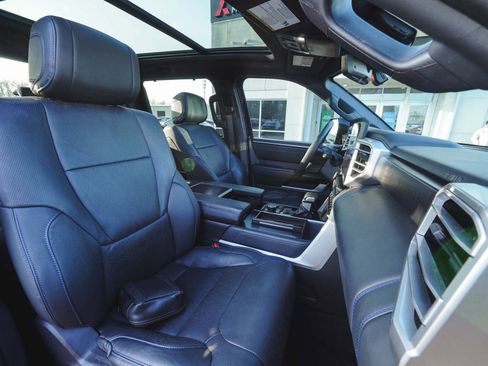 Used 2024 Toyota Tundra Platinum image 39