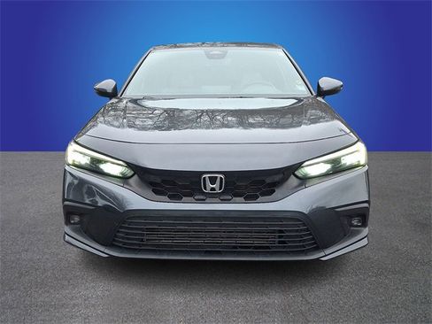 Used 2022 Honda Civic Sport Touring image 2