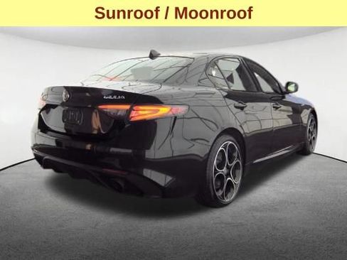 Used 2024 Alfa Romeo Giulia Veloce AWD/4WD image 5