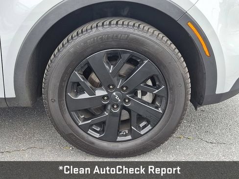 Used 2022 Kia Sorento S w/ Panoramic Sunroof Package AWD/4WD image 10