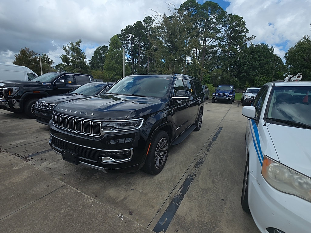 Certified 2025 Jeep Wagoneer L Series II w/ 8-pass Seating Package AWD/4WD image 34