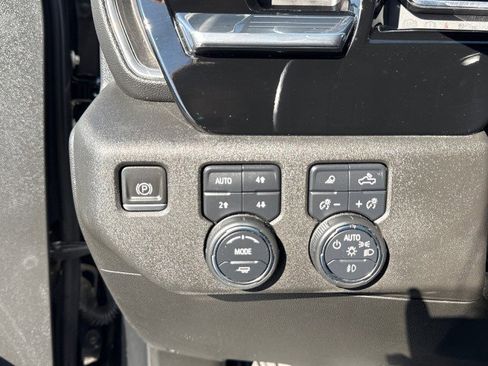 Used 2023 Chevrolet Silverado 1500 RST image 19