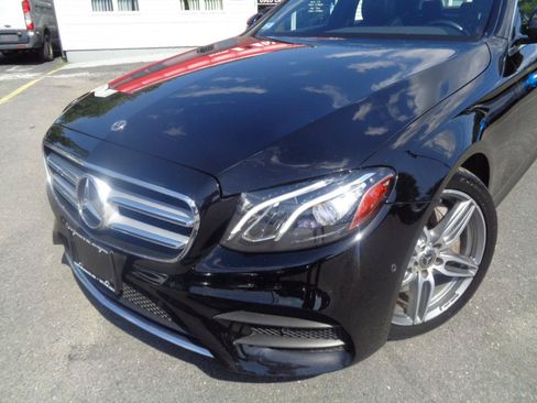 Used 2018 Mercedes-Benz E 400 4MATIC Sedan w/ Premium 1 Package image 18