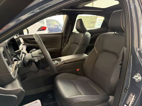 New 2026 Toyota Crown Nightshade image 12