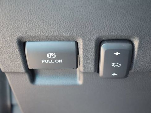 Used 2023 Ford F250 Lariat w/ Lariat Ultimate Package AWD/4WD image 24