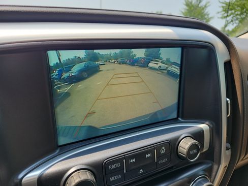 Used 2018 GMC Sierra 1500 SLT w/ SLT Premium Package AWD/4WD image 19