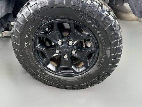 Used 2022 Jeep Gladiator Sport AWD/4WD image 31
