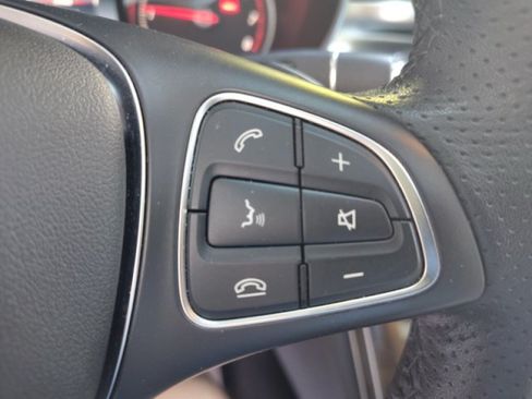 Used 2017 Mercedes-Benz C 350e Sedan image 26