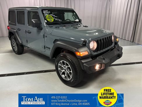 Used 2024 Jeep Wrangler Unlimited Sport AWD/4WD image 1