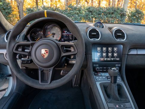 Used 2024 Porsche 718 Cayman GT4 RS image 23