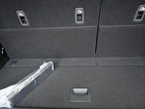 New 2026 INFINITI QX80 4WD w/ Sport Exterior Package image 21