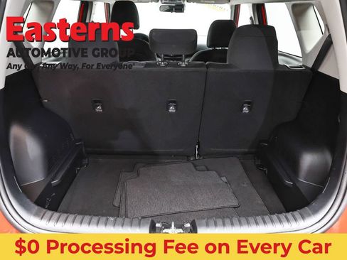 Used 2025 Kia Soul LX w/ LX Technology Package FWD image 9